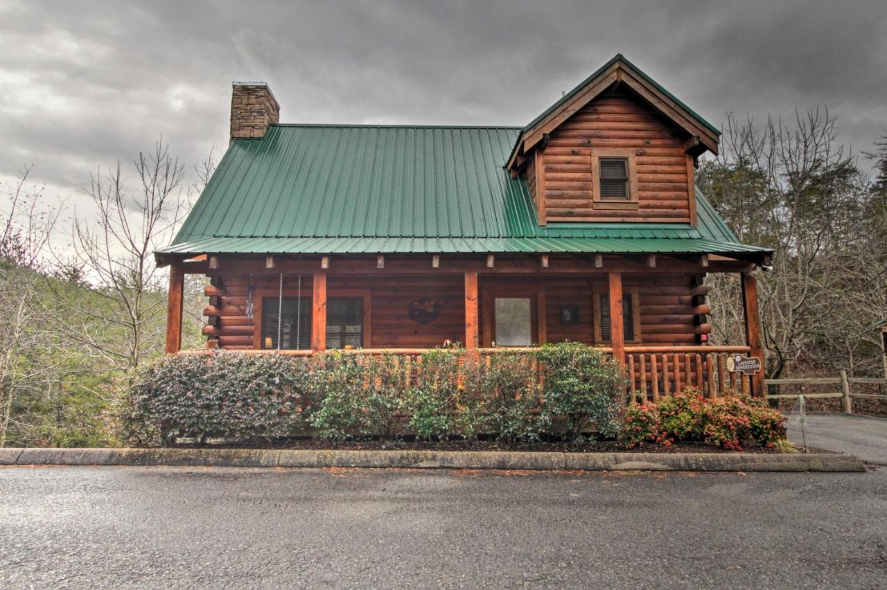Romantic Cabin With Hot Tub In Pigeon Forge! Exterior photo